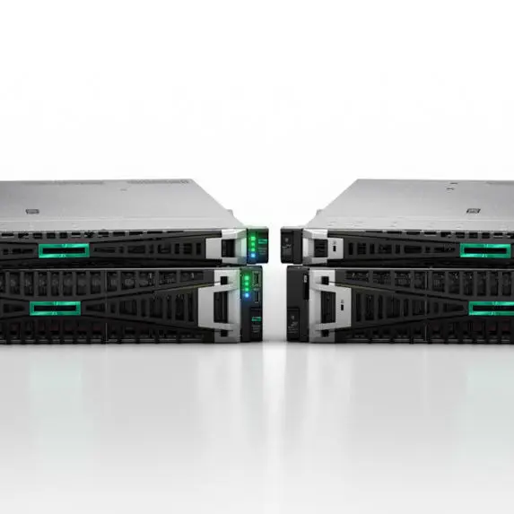 HPE ProLiant DL320 Gen11 поддерживает до 32 ядер на 270 Вт и 16 диммс DDR5 память 4800
