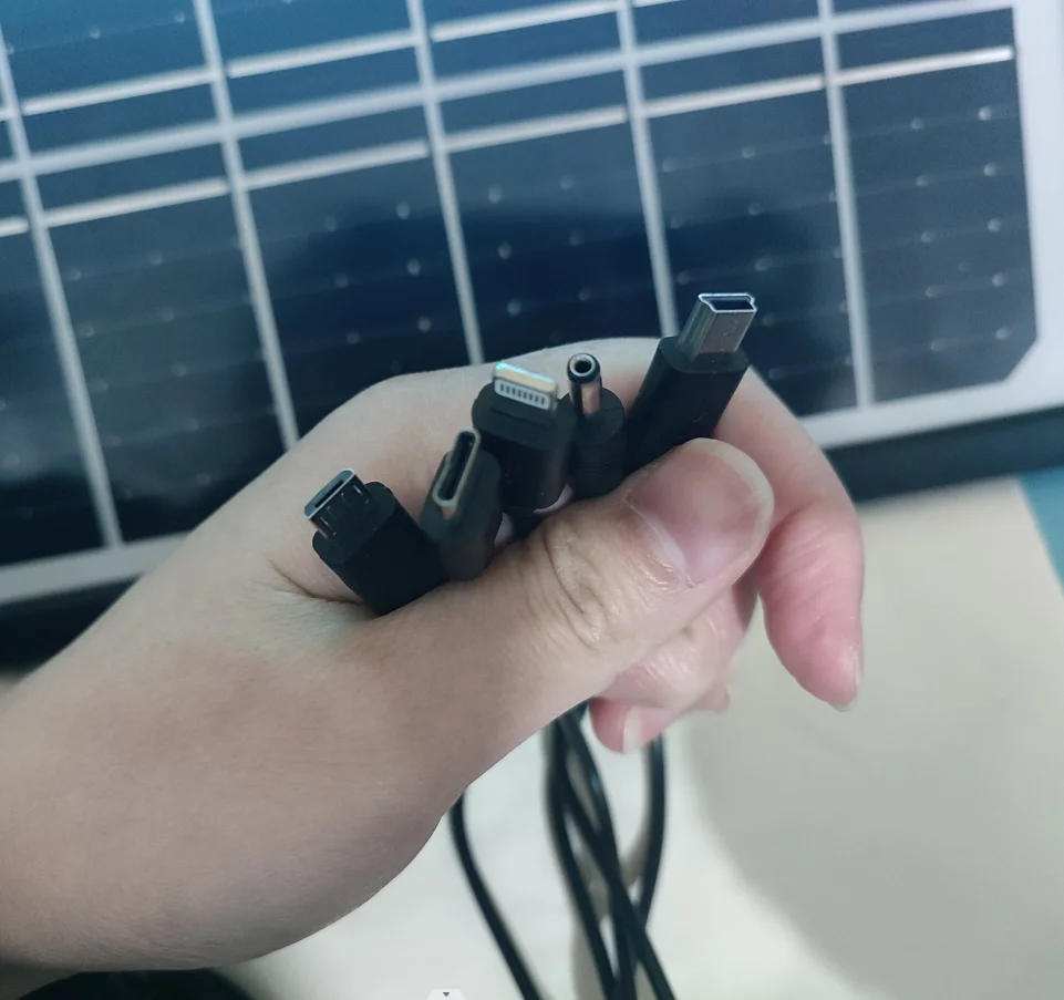 High capacity 6000mah lithium battery emergency solar lighting system indoor home rechargeable solar energy kit with 5w bulb