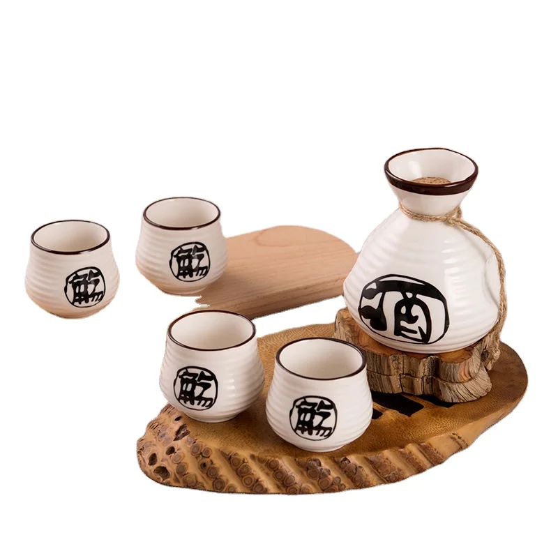 Japanese Style Sake Pot 4 Cups Set Ceramic Japanese Cuisine Sake Pot Set with Four Cups