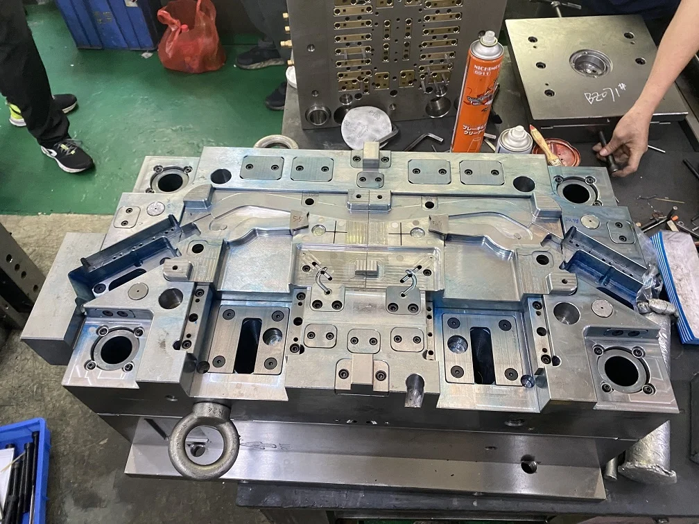 Plastic Injection Mold For Plastic Injection Mold Tool Manufacturing Dies Mould