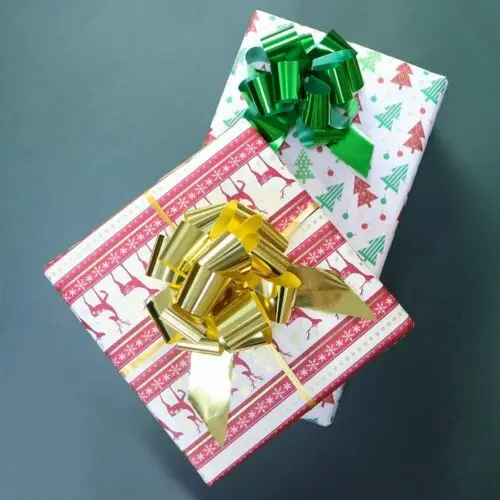 Wholesale competitive price metallic pom pom pull bow gift plastic ribbon pull bows