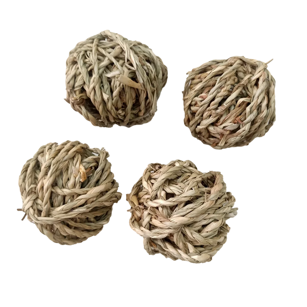 Handmade pet toys accessories natural woven seagrass corn leaf rattan balls chewable toys for small animals rabbit hamster cats