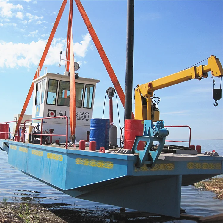 Tug boat use for towing cutter suction dredger
