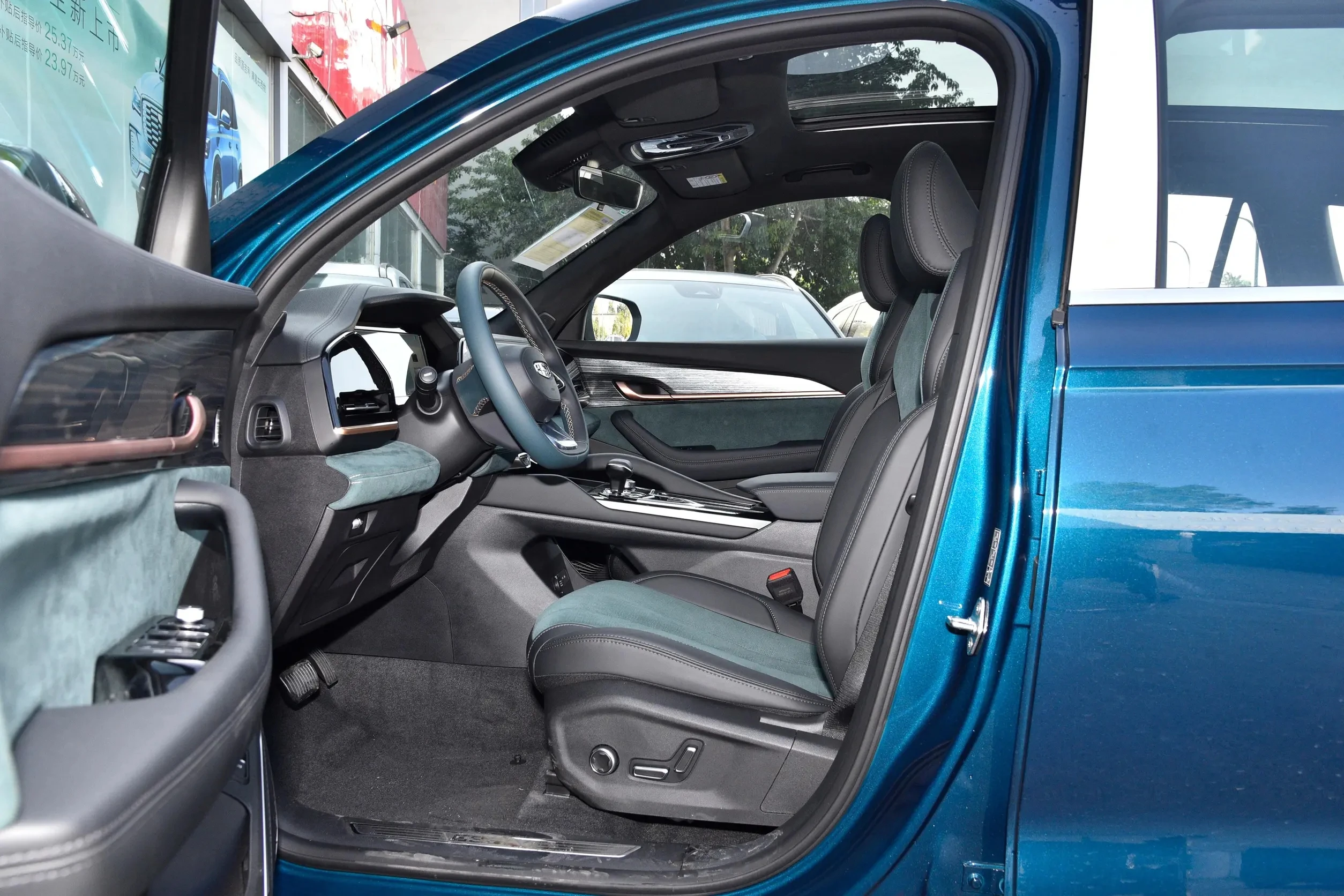 YK MOTORS 2024 Geely Monjaro 4WD 7-ступенчатая Двойная муфта Xingyue L высокоскоростной бензиновый внедорожник доставка автомобиля в Ташкент