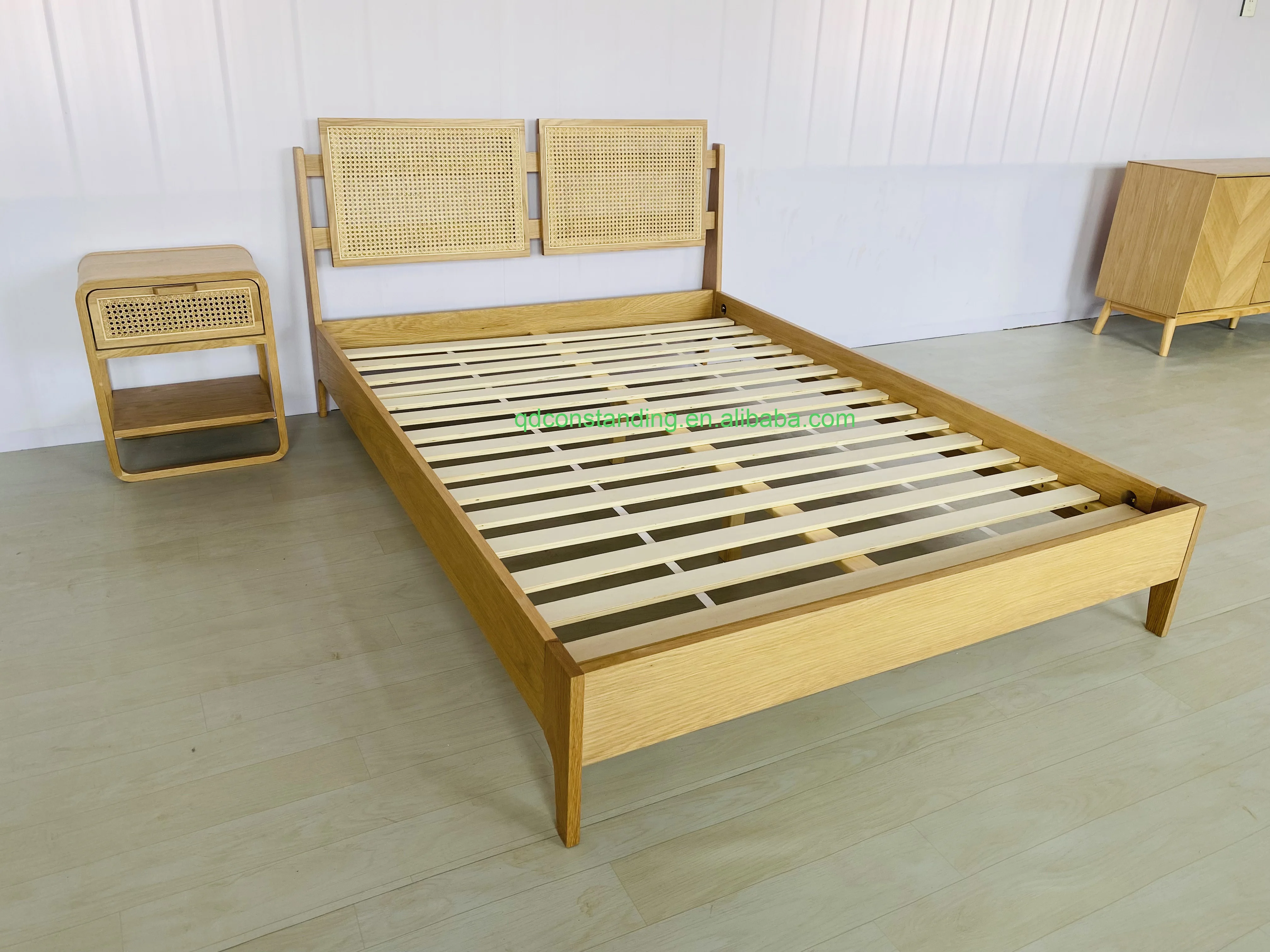 OEM ODM Factory Luxury Modern Nordic Hotel Home Furniture Natural Rattan King Queen Size Bed Frame With Natural Rattan Headboard