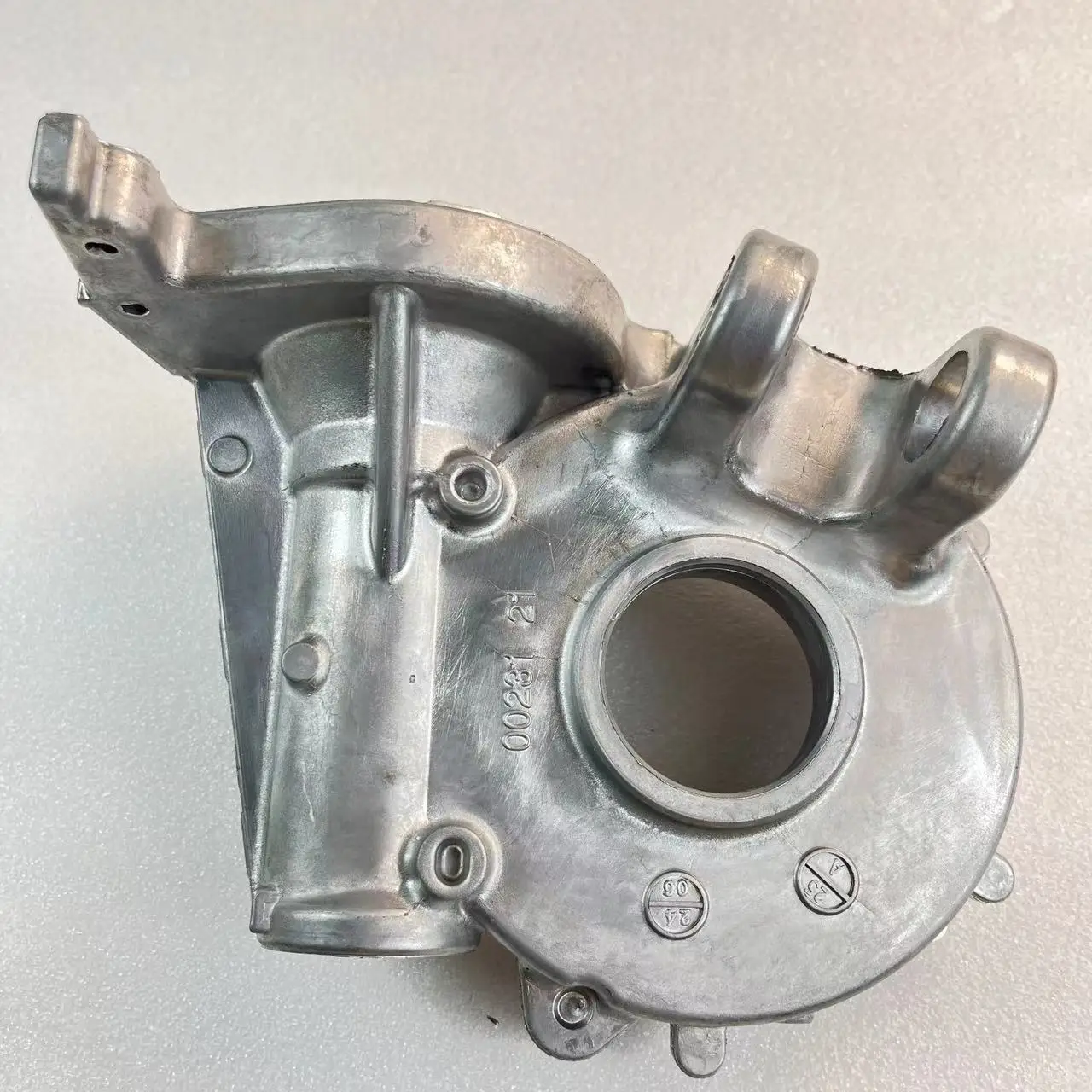 Factory Manufacturer Best Selling custom Magnesium aluminum Alloy Worm Dry Shell die cast supplier