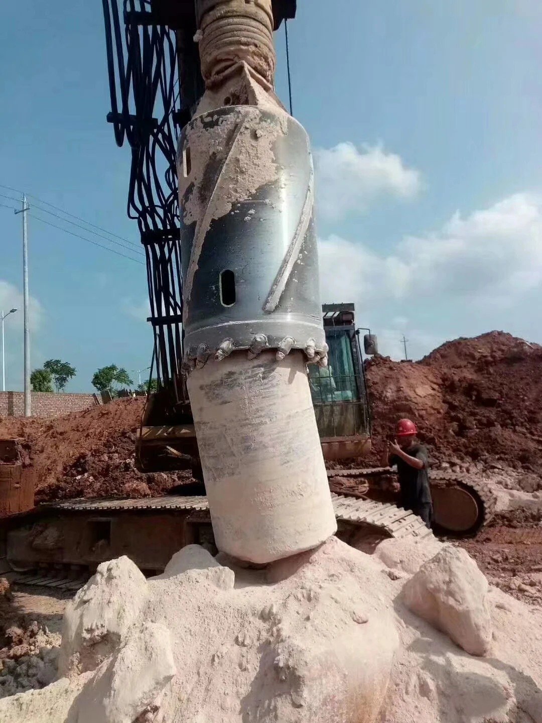 
Hard rock stratum drilling bucket 