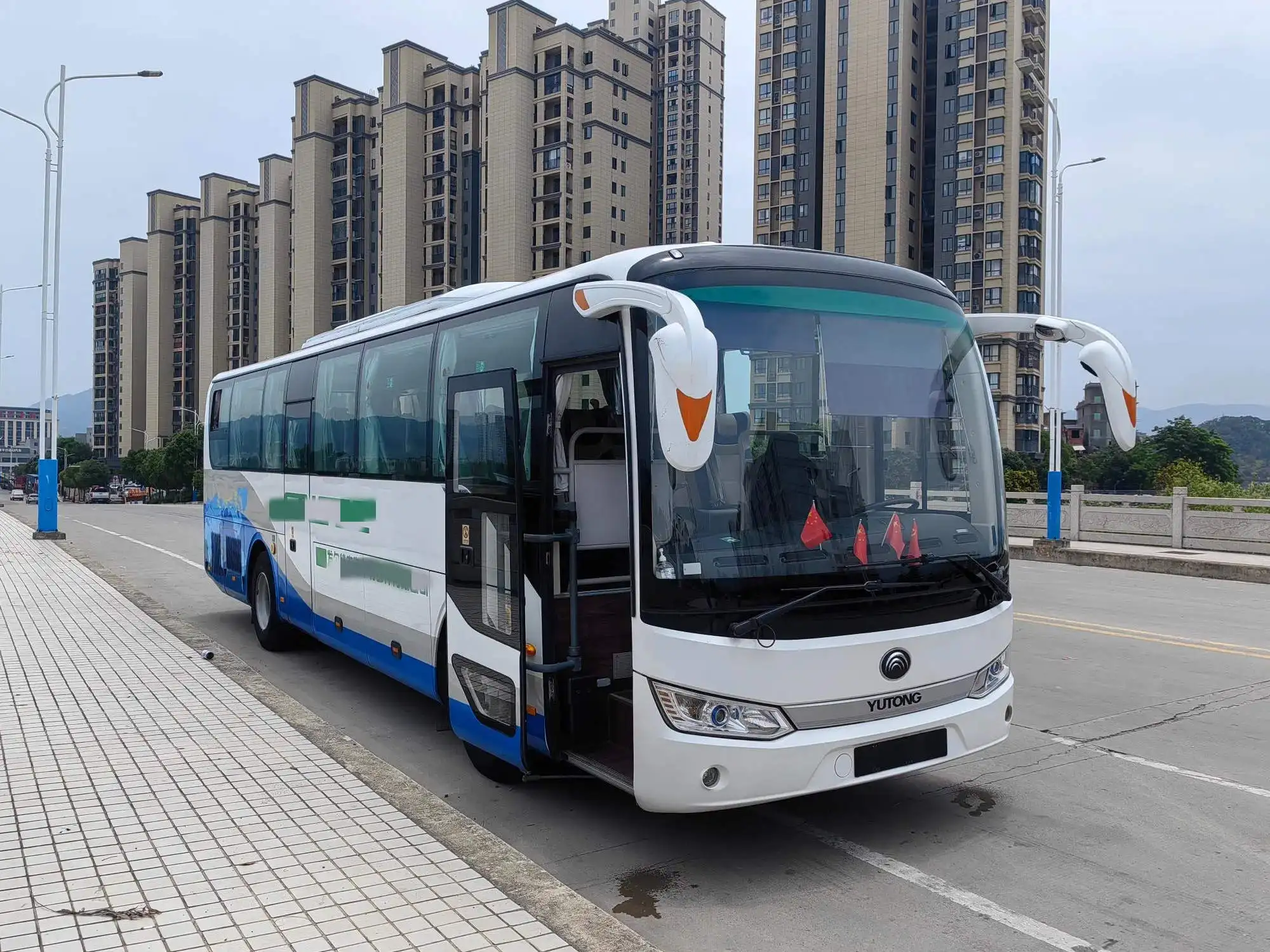 Автобус ZK6115 Yu tong Подержанный 48-50 местный пассажирский автобус дальние перевозки дизельные автобусы для