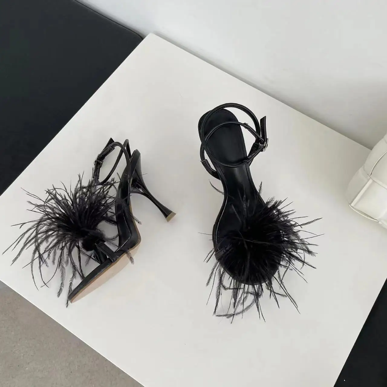 Thin Heel Cross Strap Women Sandals Pointed Open Toe Lace Up Summer Pumps Fashion Fur Sandals