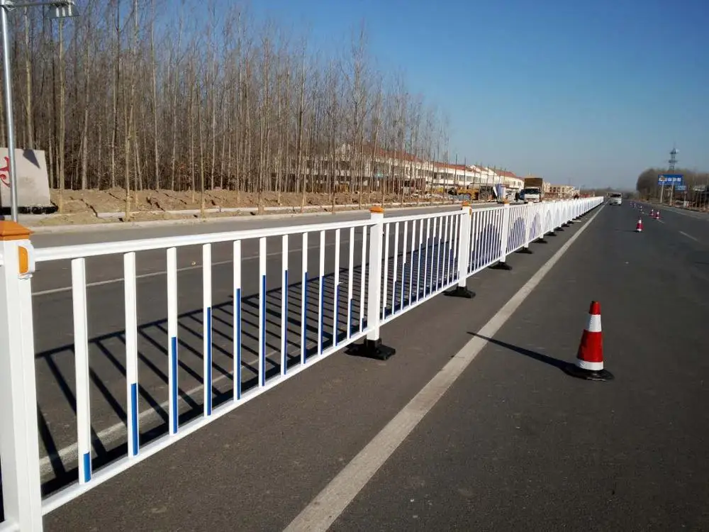 
Temporary Portable Removable Steel Road Fence for Road Safety Cost Effective Road Block Hot-dip Street Safety Fence 