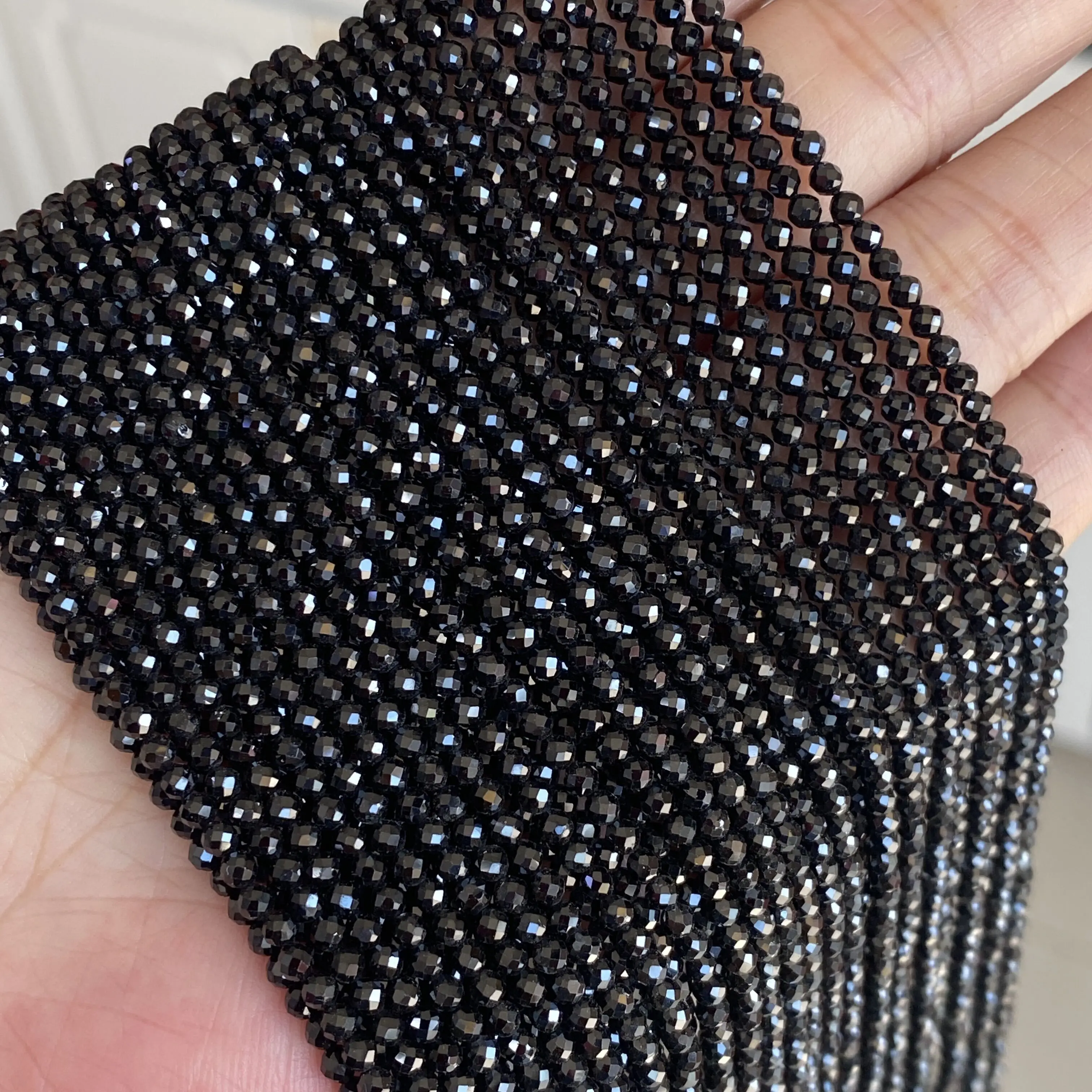 Natural Stone 2mm 3mm 4mm Faceted Cutting Loose Round Black Spinel Beads for Jewelry Making