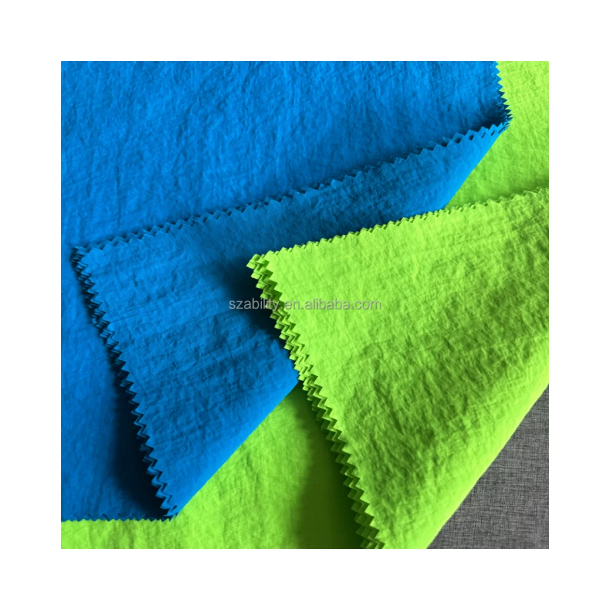 Factory Wholesale 228T Waterproof Ripstop Crinkle Taslan Fabric 100% Nylon Fabric for outdoor jackets