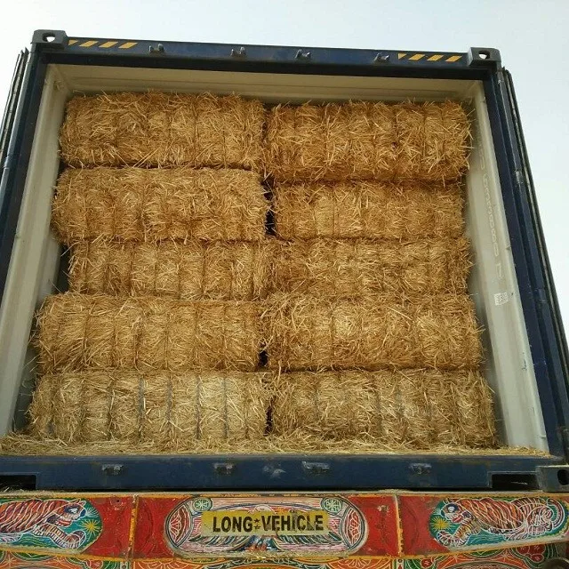 Тюки для сена из пшеничной соломы на продажу