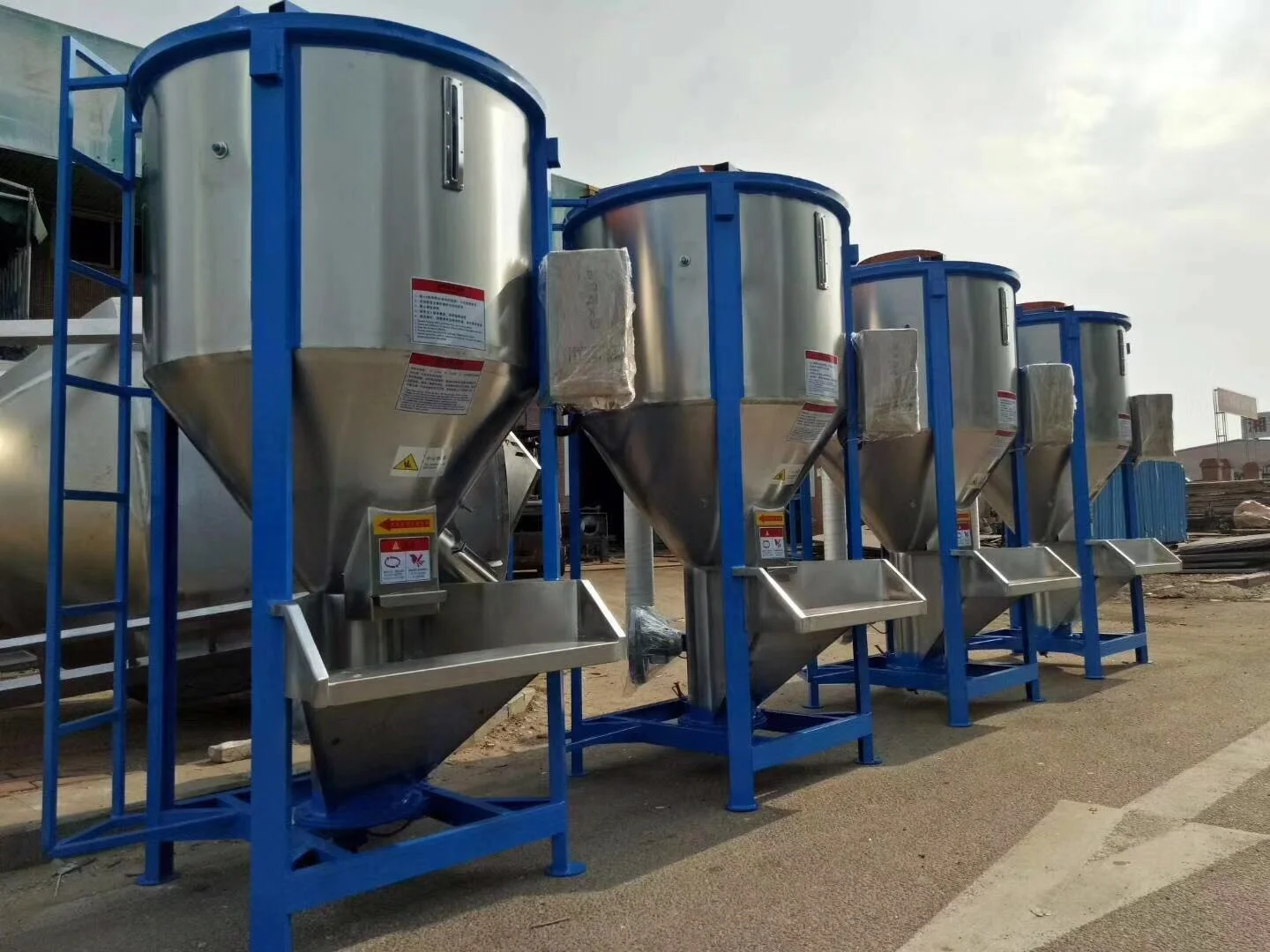 Factory Heatable Plastic Granules Mixing Machine Plastic Raw Material Vertical Mixer