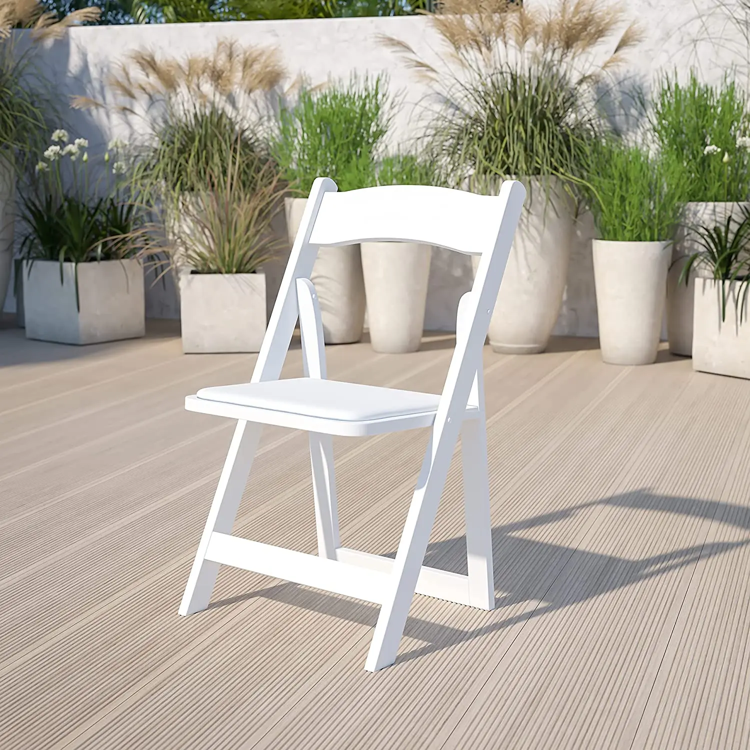 Whosale Stackable Outdoor Event Wedding White Resin Padded Folding Chair