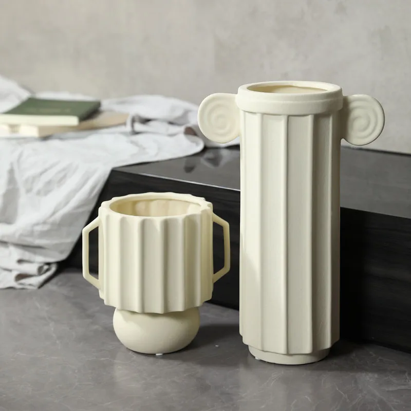 Wholesale Unique nordic style hotel restaurant Home decoration tabletop centerpiece matte frosted ceramic vase set