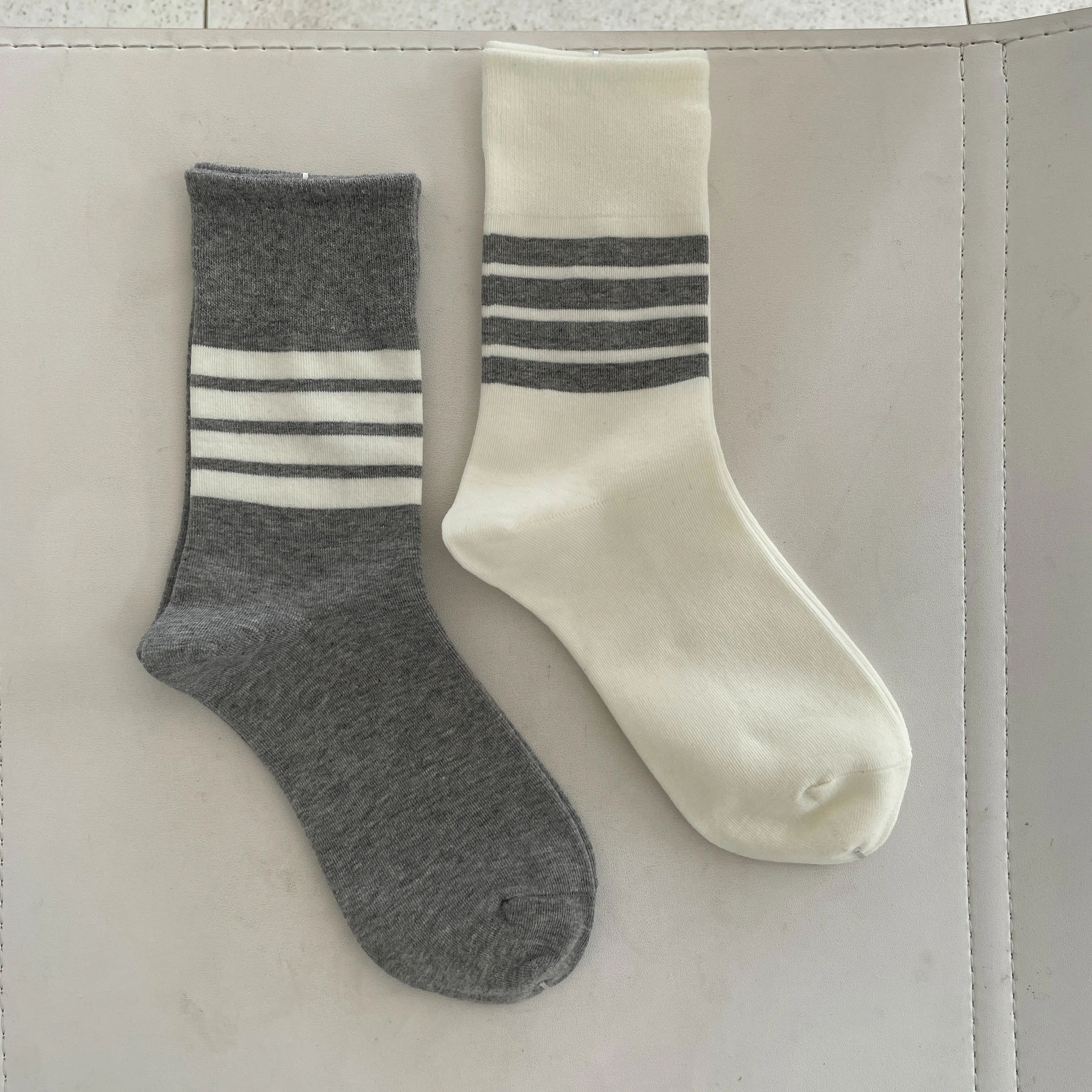  Factory Supply Fashion Ladies Soft Striped Athletic Cotton Crew Sport