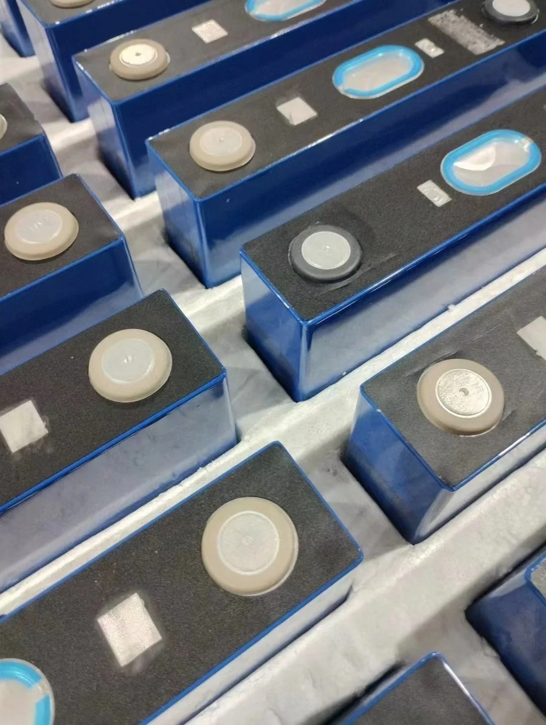 eu warehouse lifepo4 battery ferro lithium iron phosphate battery 3.2v cells 6000cycles 304ah lithium ion batteries