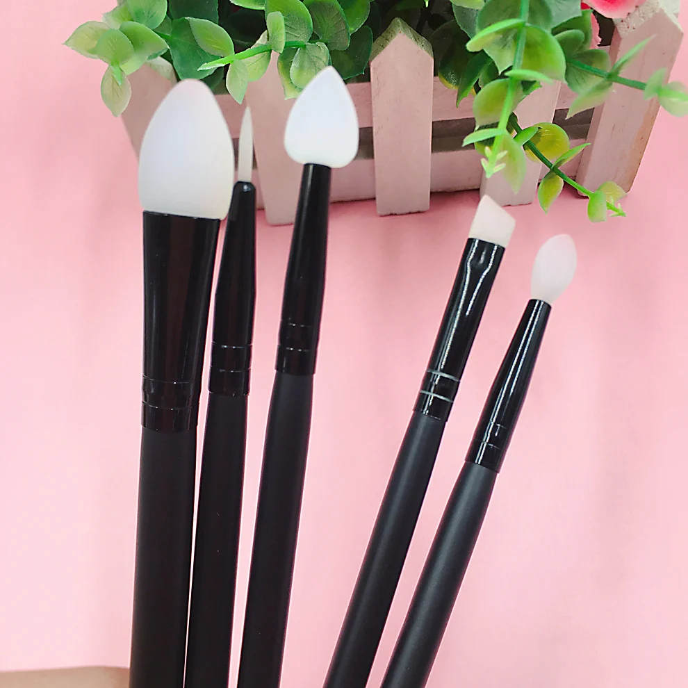 7-Piece Lip Eyeliner Eyebrow Eye Shadow Makeup Brush Set Perfect Silicone Applicator for Cream and Liquid Products