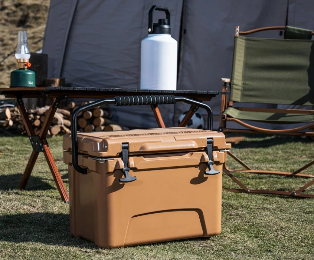 Small size  20 qt cooler 20QT outdoor hard cooler box drink cooler