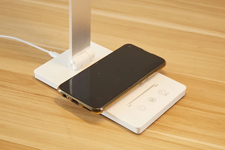 Хит продаж USB перезаряжаемая Настольная лампа с поддержкой беспроводной зарядки настольная Светодиодная автоматическим таймером 5 яркостей регулируемая