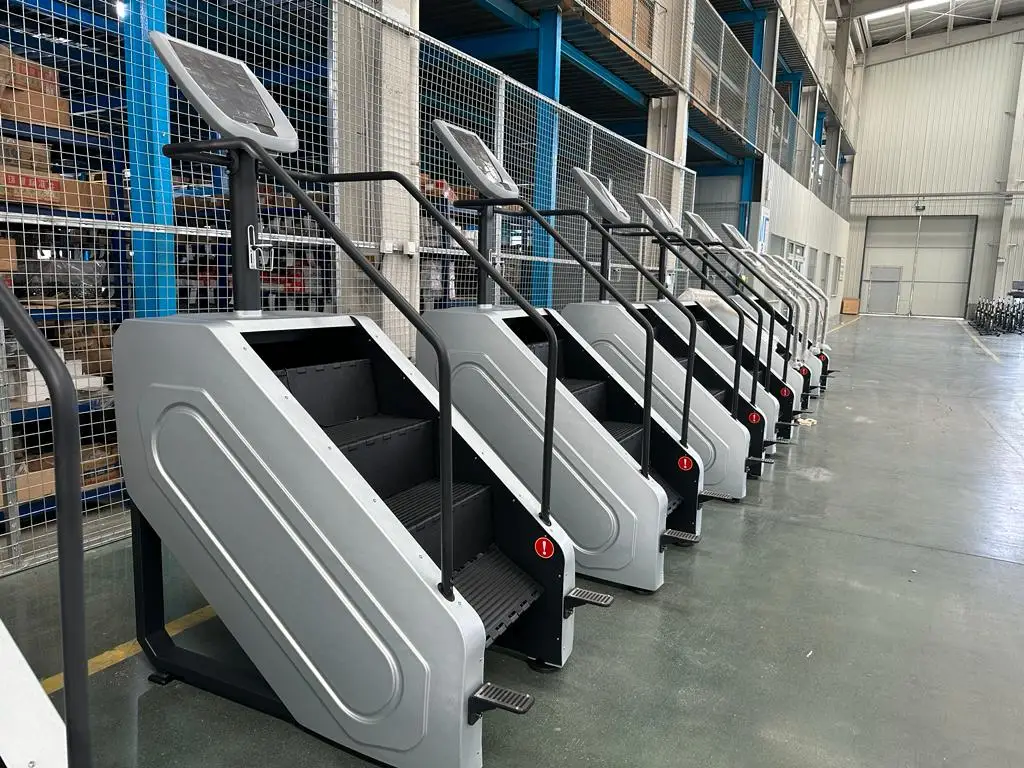 Bodybuilding Equipment the Popular Stair Climbing Machine Electric Stair Master Gym Equipment Stair Climber Machine