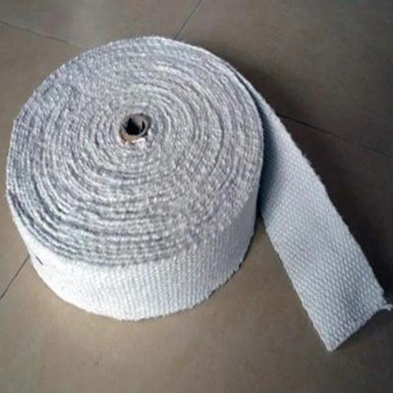 Light refractory ceramic fiber rope with high strength, good toughness and plasticity