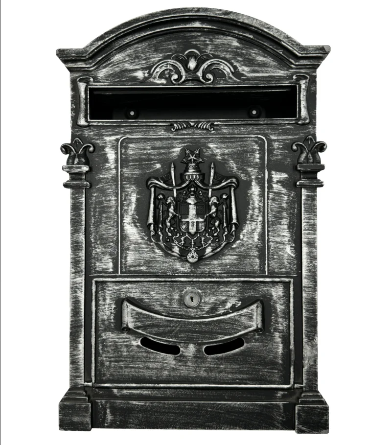 Outdoor Decorative Metal Mail Box Wall-mounted Mailbox Garden Retro Post Box For Residential Use