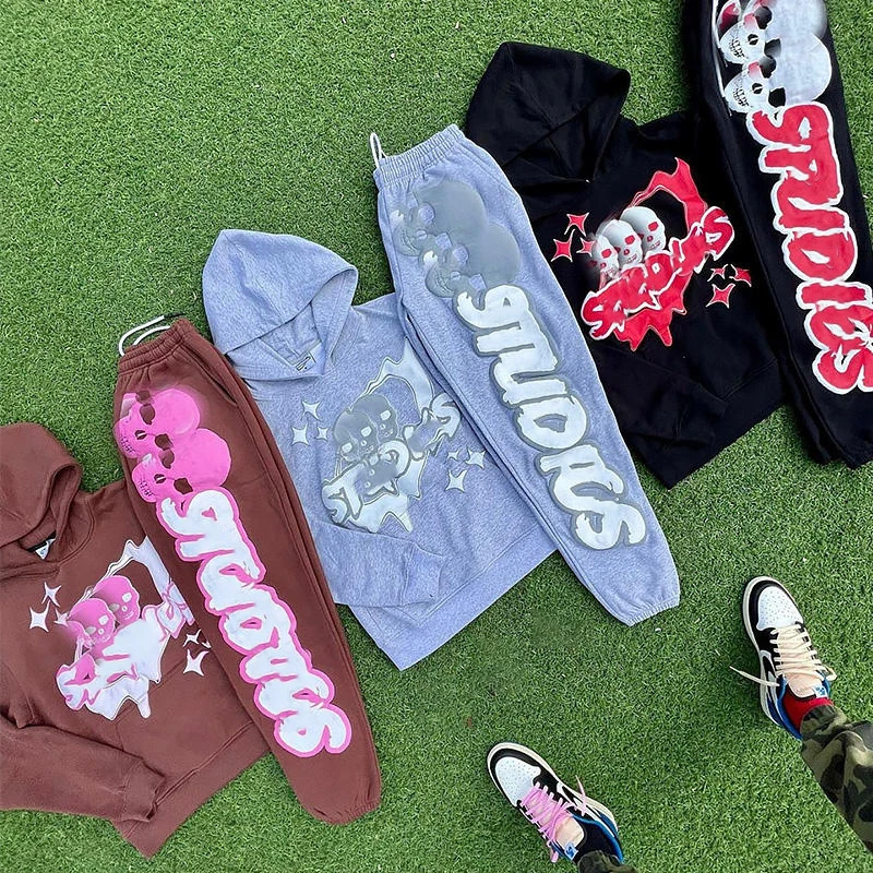 custom private label sweat suits slim fit solid color puff print men tracksuit sweatsuit