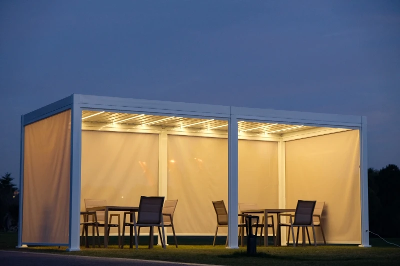 Adjustable Bioclimatic Waterproof Sun-proof Outdoor Garden Patio Manual Louver Aluminum Pergola With Screens