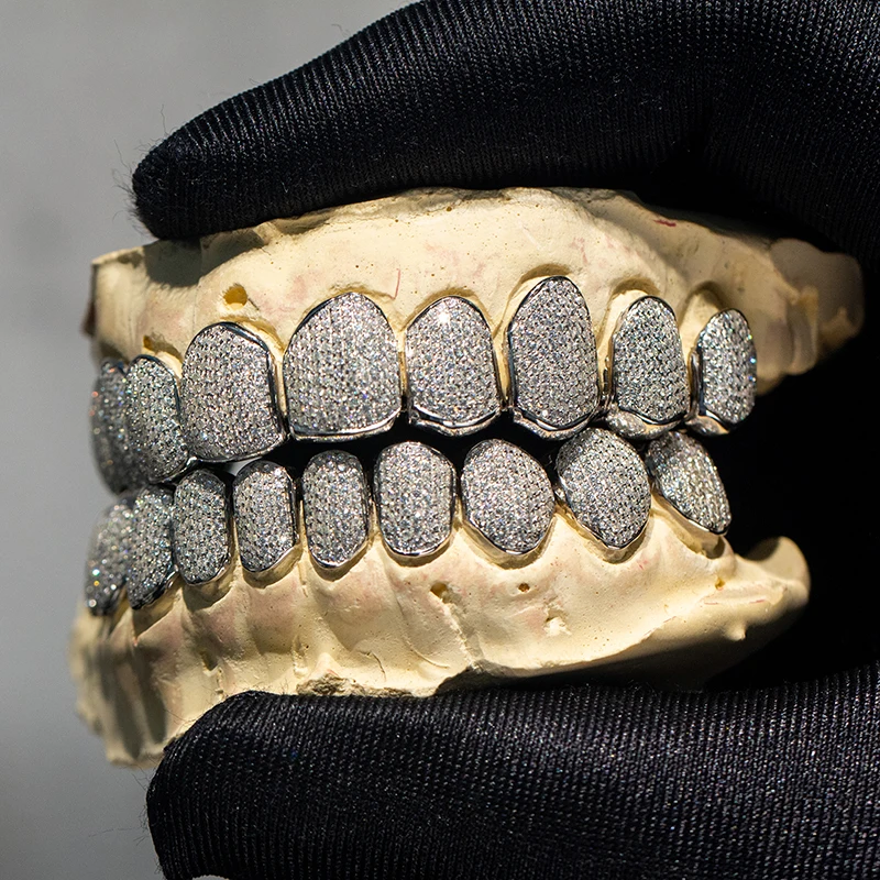 Hot Sell Custom Made Teeth Sterling VVS Diamond Moissanite  Mens Iced Out Grillz