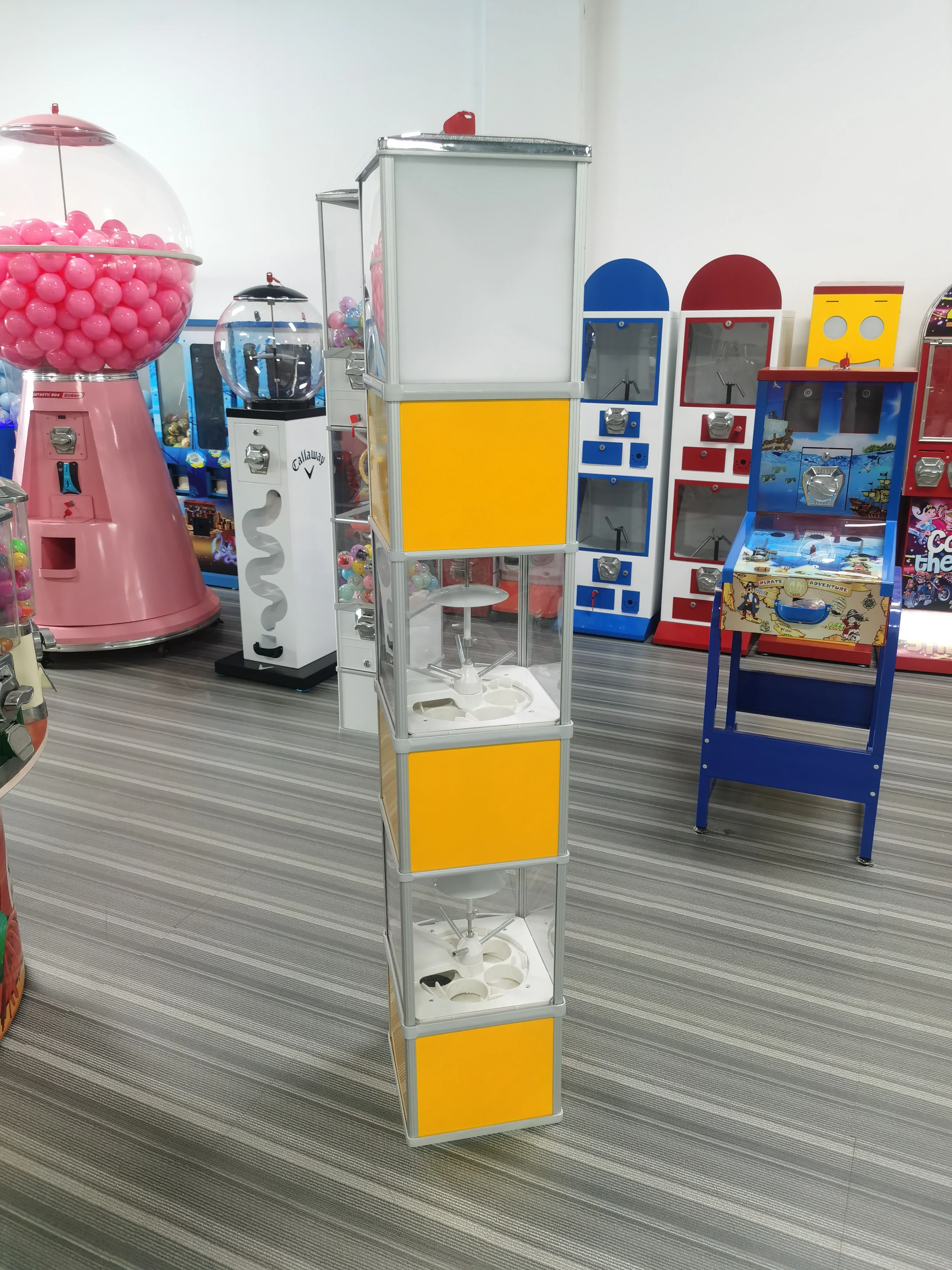 Three-Layer Toys Capsule Vending Machine Two-Inch Rental Use Product