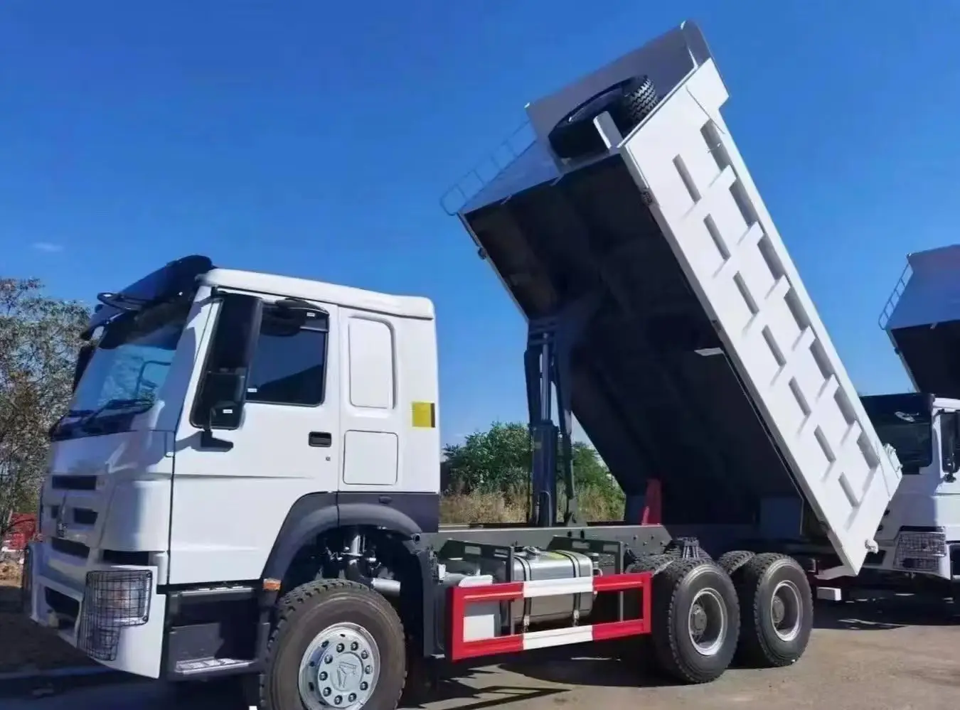 Самосвал howo 30 тонн dongfeng гидравлический боковой самосвал новый Подержанный 70 80 прицеп цена