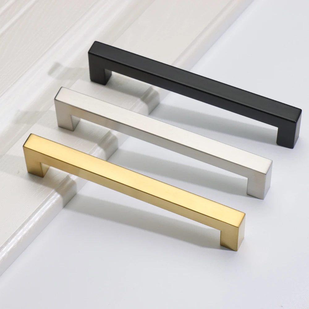 Металлические дверные ручки с одним