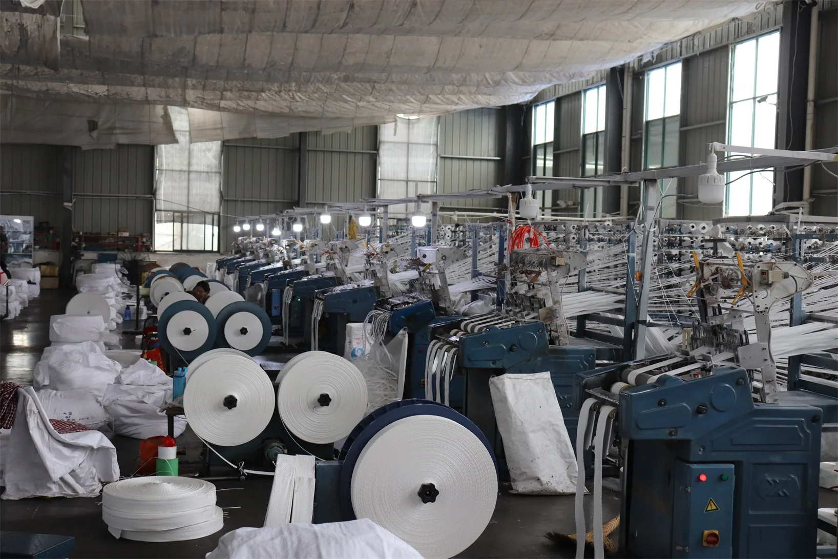 
new pp 1000kg 15000kg 2000kg custom big FIBC Jumbo big ton bags for packaging loading and storing 130*130*130cm 