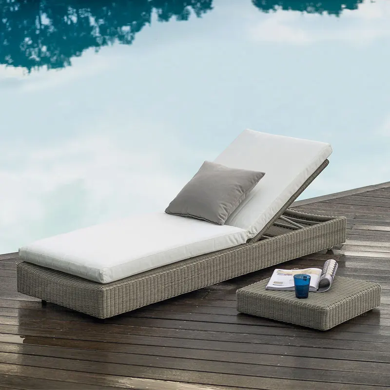 Synthetic Wicker Outdoor Furniture Poly Rattan Sun Lounger Setting Pool Rattan Patio Chaise Lounge