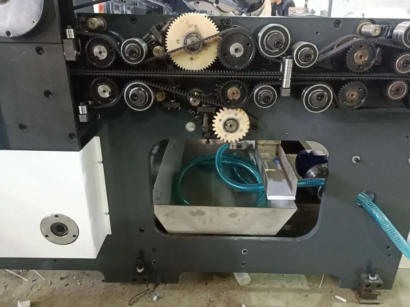 Автоматическая машина для ламинирования картона