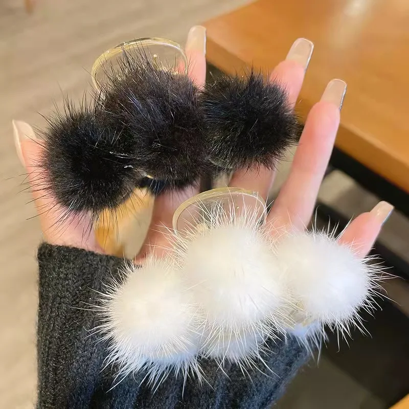 7cm hairball claw clip imitation fur small shark clip cute girl hair accessories