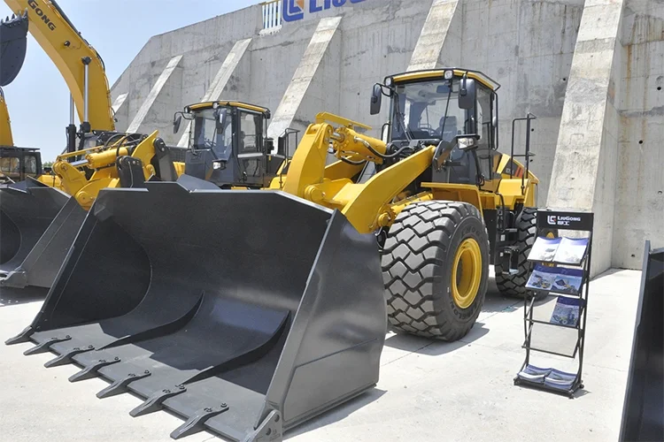 7 Ton Hot Sale Wheel Loader CLG870H with Tire3 Emssion