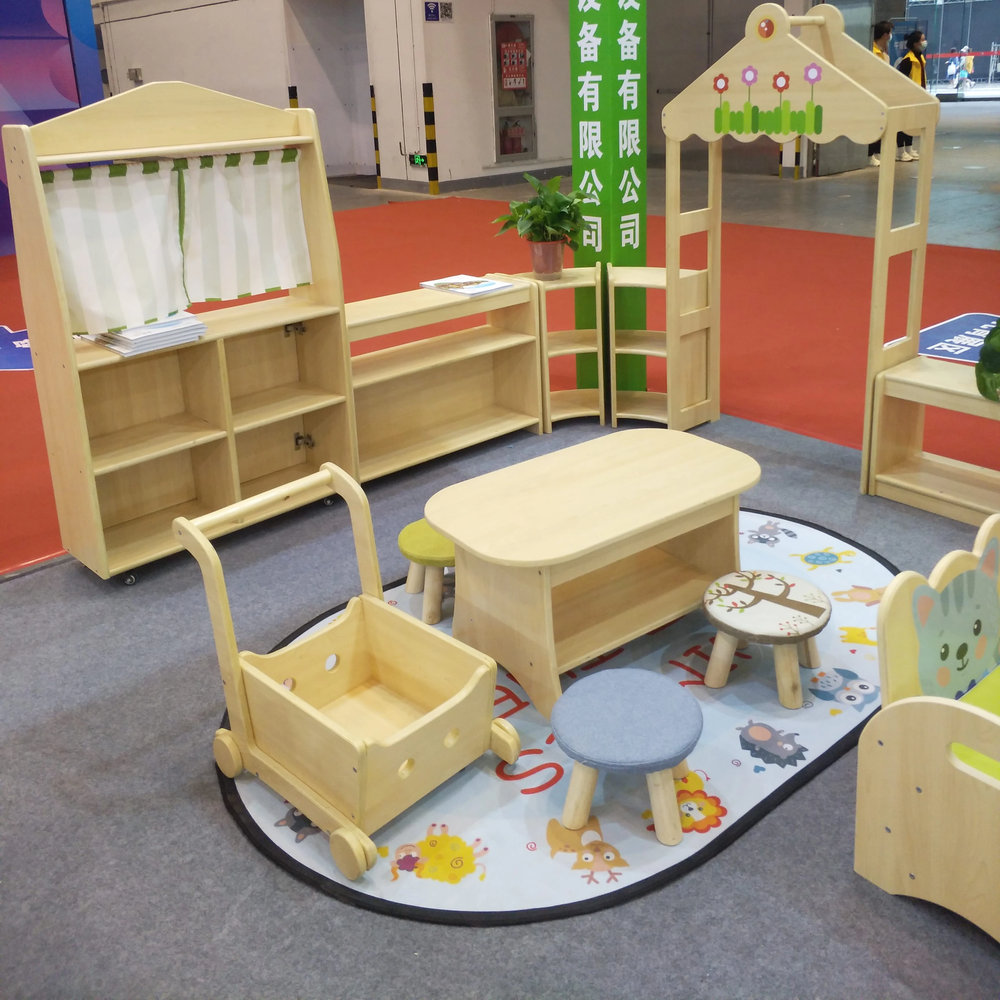 Customized School Furniture Set For Toddler Cute Wood Furniture For Daycare Kids Under 4 Years