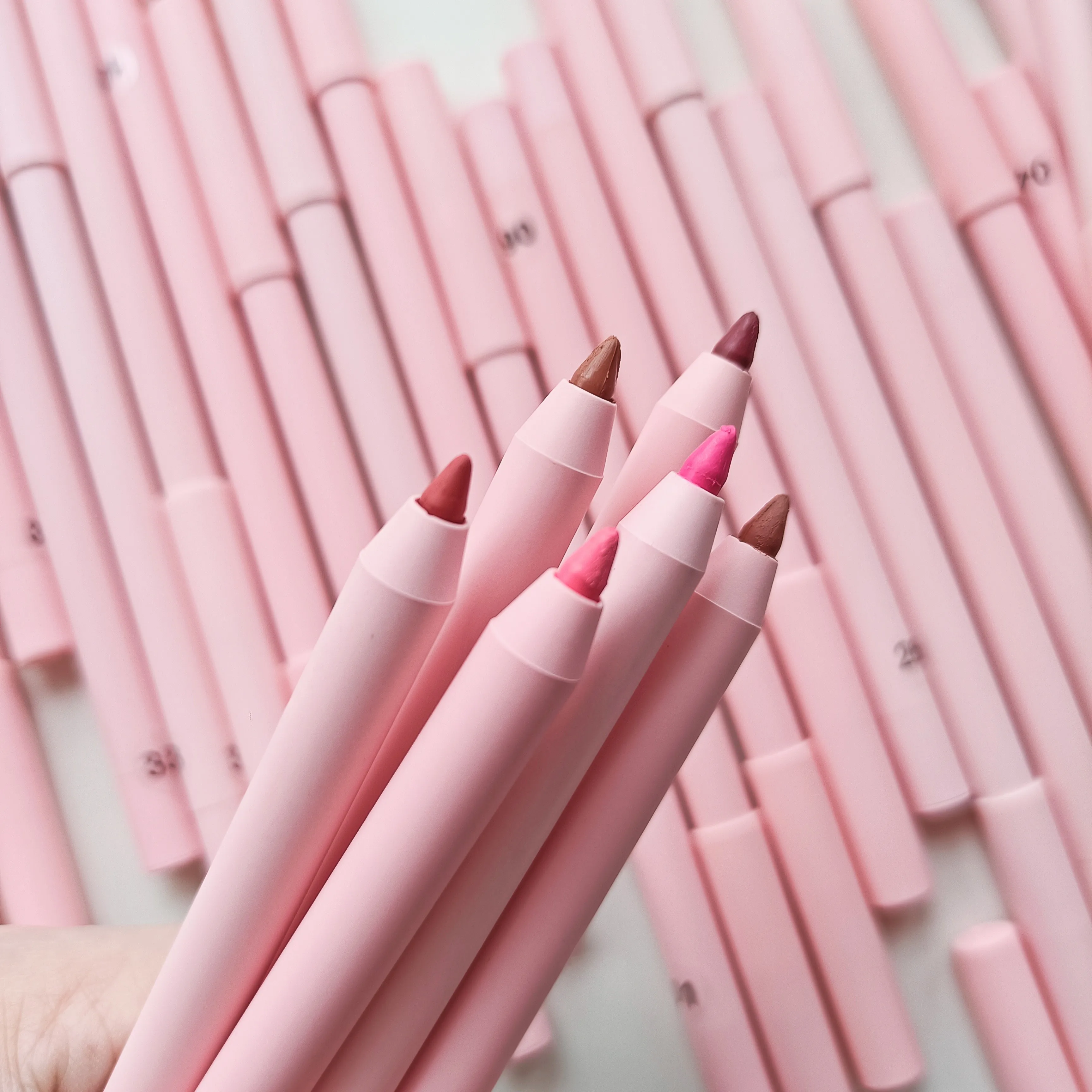 Wholesale Pink Cute Popular Vegan Creamy Matte Lipliner Custom Logo Private Label Twist Up Lip Liner Pencil
