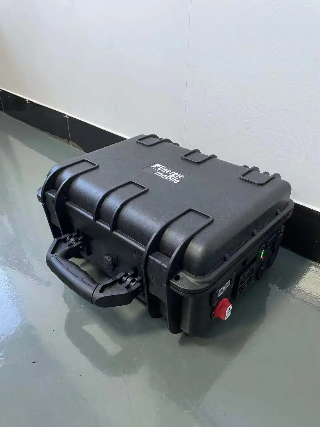 Newest solar generator 2500w inverter hot selling 300w portable solar 5k watt 1000 watt power station lithium battery