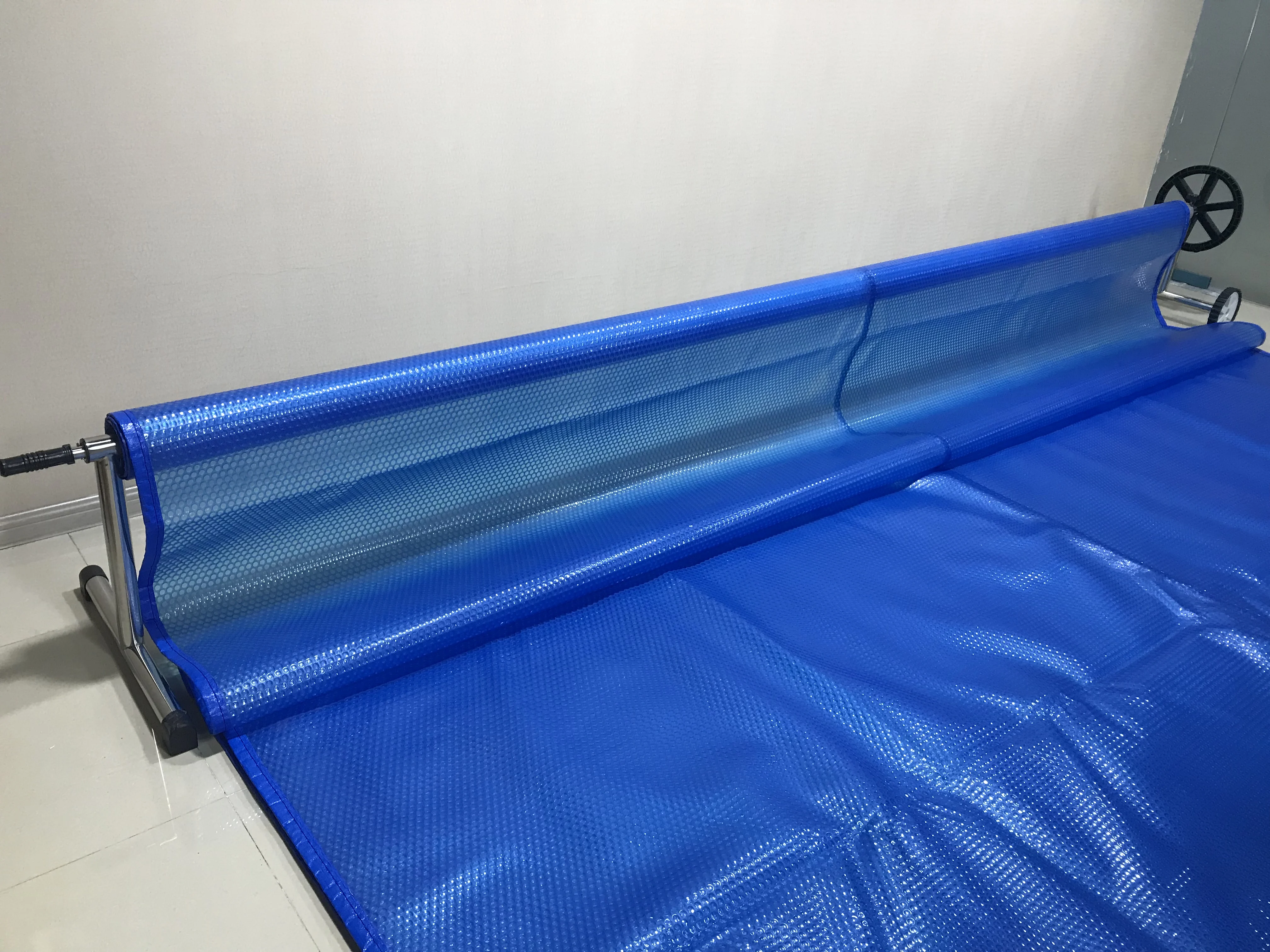 Hot-sale factory supply solar pool cover for swimming pool