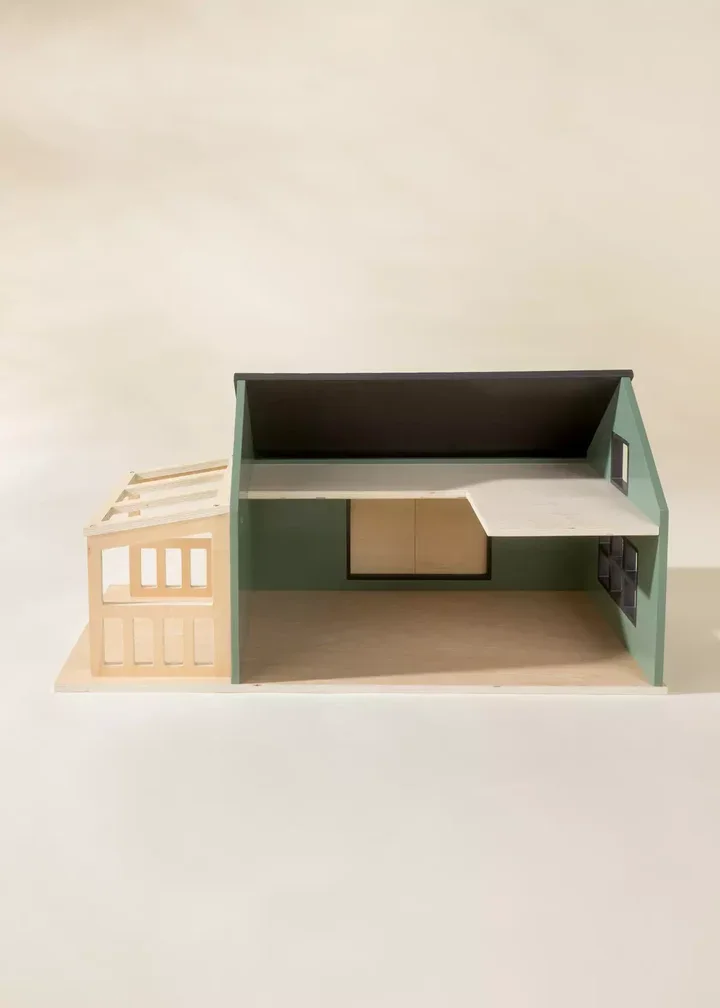 Wooden Farm Animal Toy for Toddlers Montessori Stacking Barn Toy with Door Wooden Farm Lacing Toy for Kids Birthday Gift