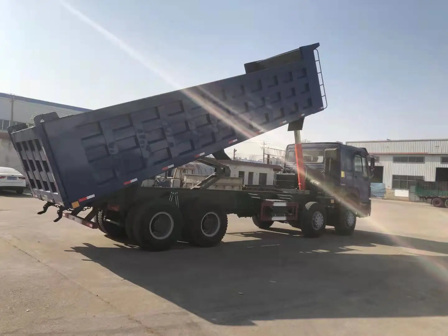 hot sell Chinese make SINO truck sinotruck sinotrucks howo375 howo371 375 371 371hp 375hp dumper dump truck loading trucks