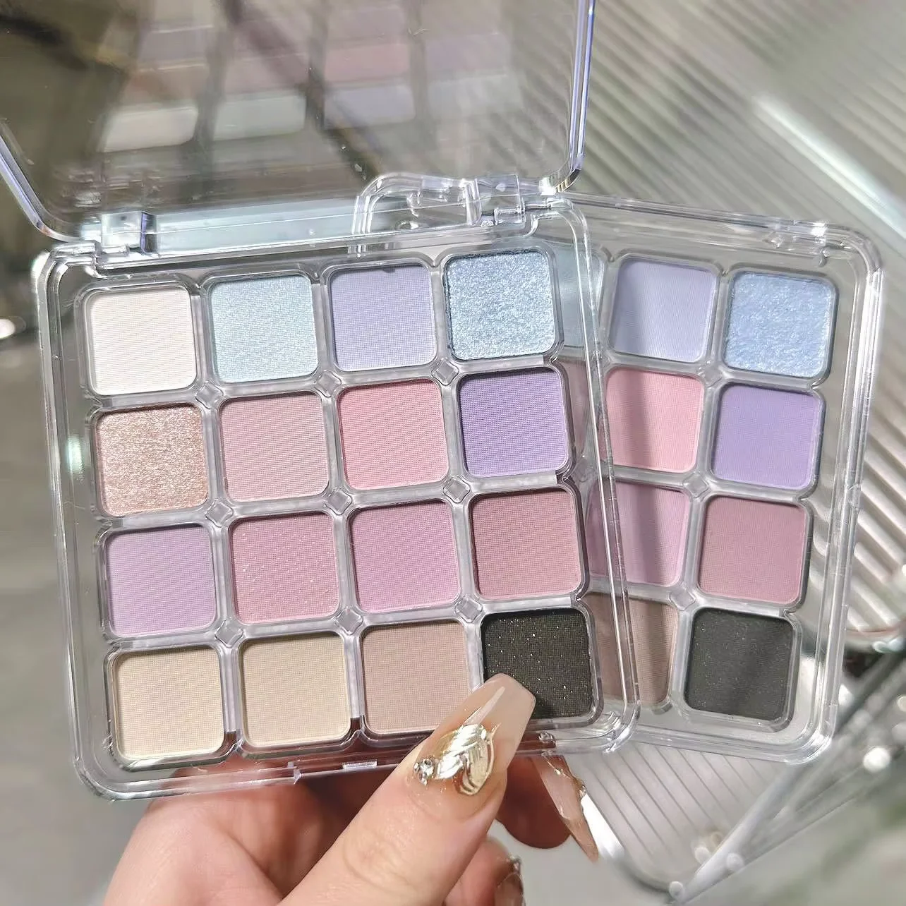Hot Selling Custom Logo Vegan Waterproof Eyeshadow Palette Matte High Pigment Long Lasting 16 Color Eyeshadow Private Label