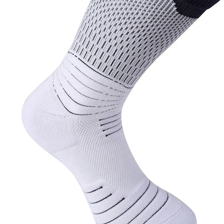 Wholesale white breathable custom design  for any season running sport socks