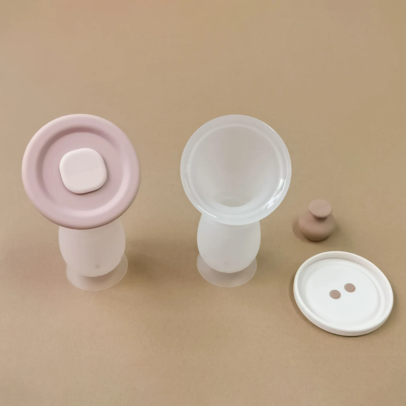 2024 NEW Customised 100% Food Grade Silicone Maternal breast milk Collector Breastfeeding Manual Breast Pump With Silicone Lid
