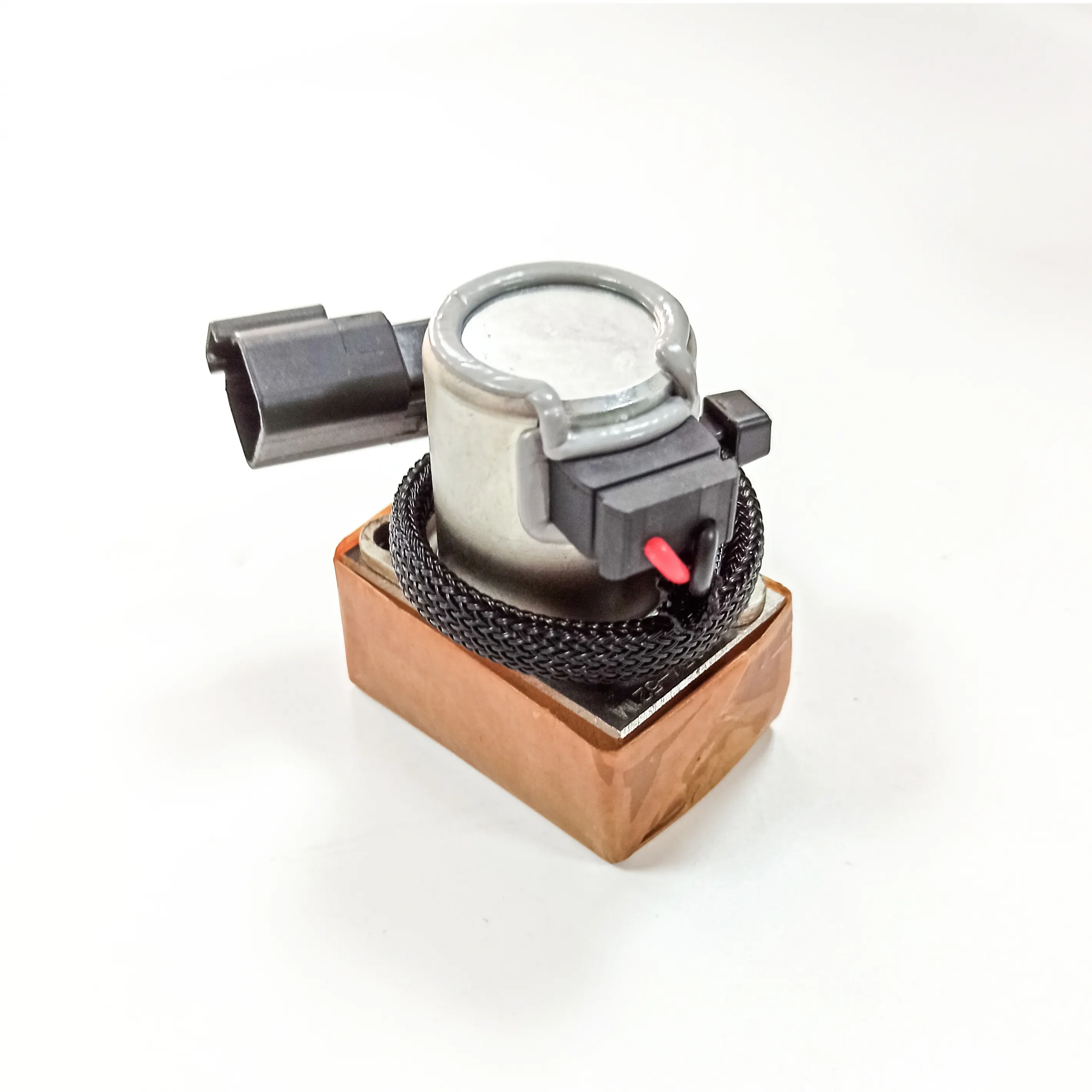 702-21-57500 7022157500 Solenoid Valve for Komatsu PC200/200-7/220/300/360-7/V25V-299 Excavator Electric Parts