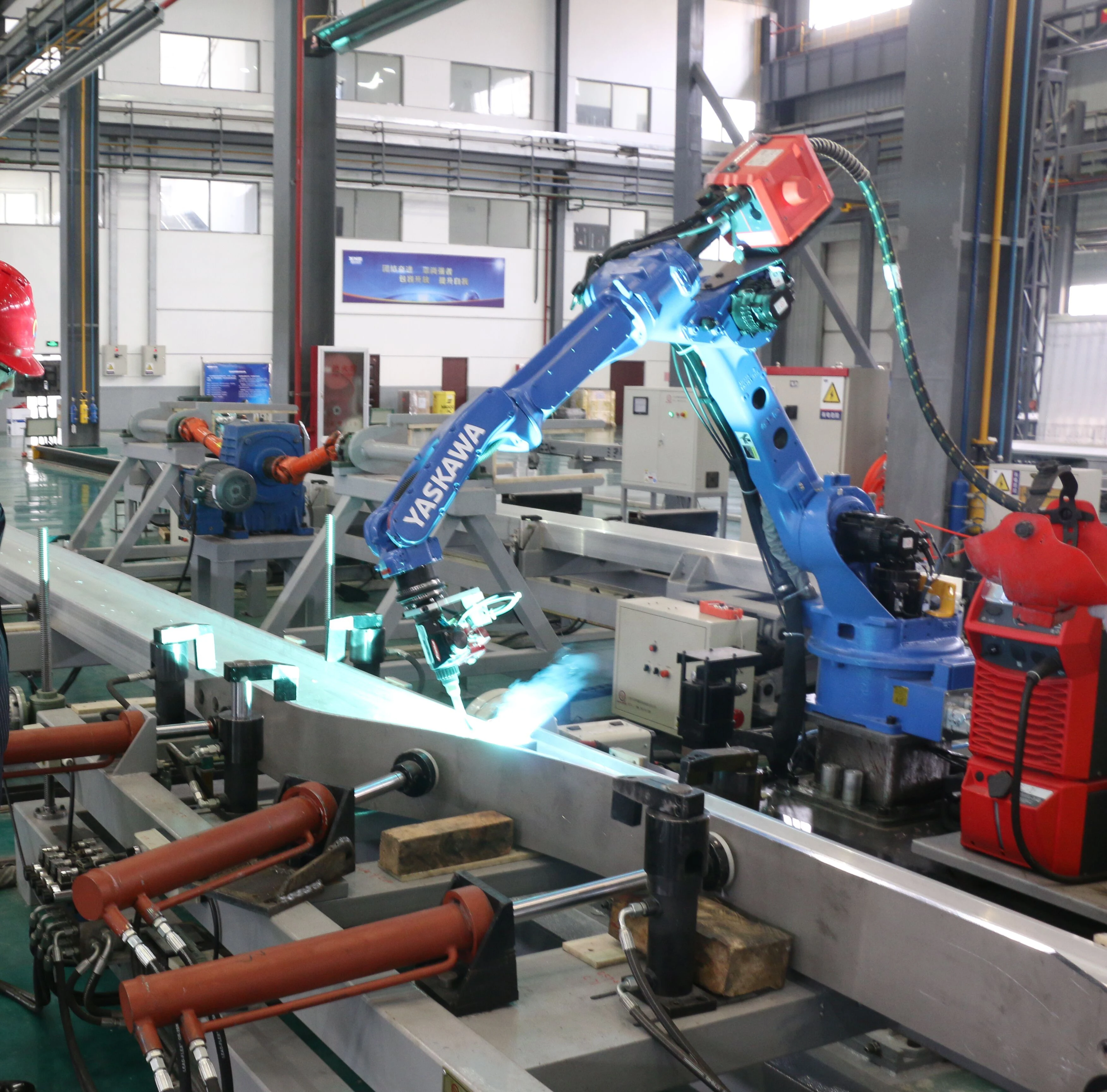 Welding Robot for Special Vehicle as for Dumper Trailer Tank Truck Automatic Screen Welding Equipment